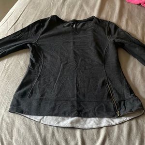 Light Sweater l Medium